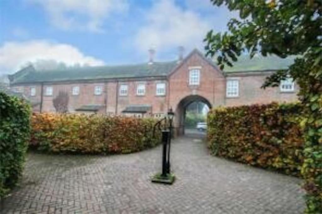 Greystoke Mews Lägenhet Woodborough  Exteriör bild