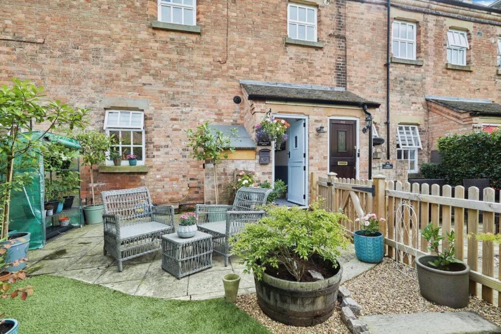 Greystoke Mews Lägenhet Woodborough  Exteriör bild
